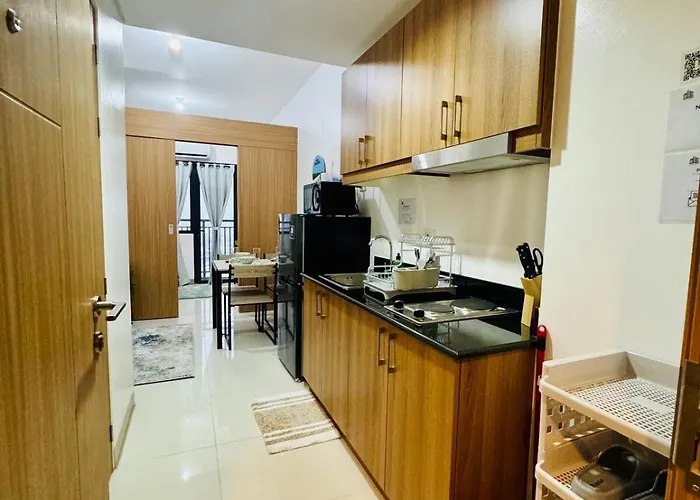 Stylish 1br At Lush Residences Makati With View Manila