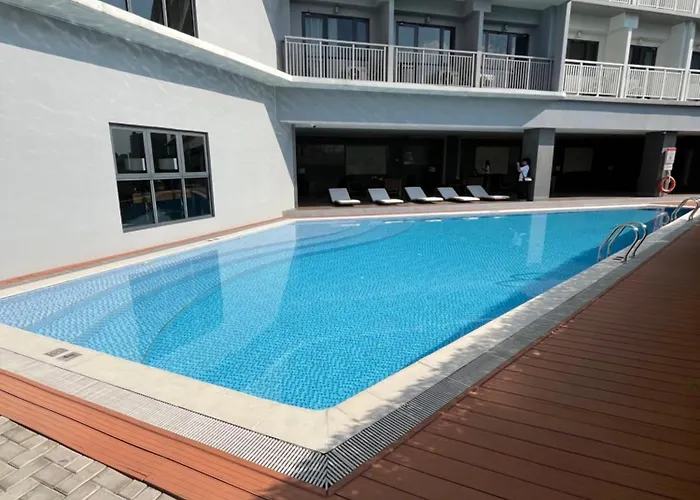 Apartment Stylish 1br At Lush Residences Makati With View *